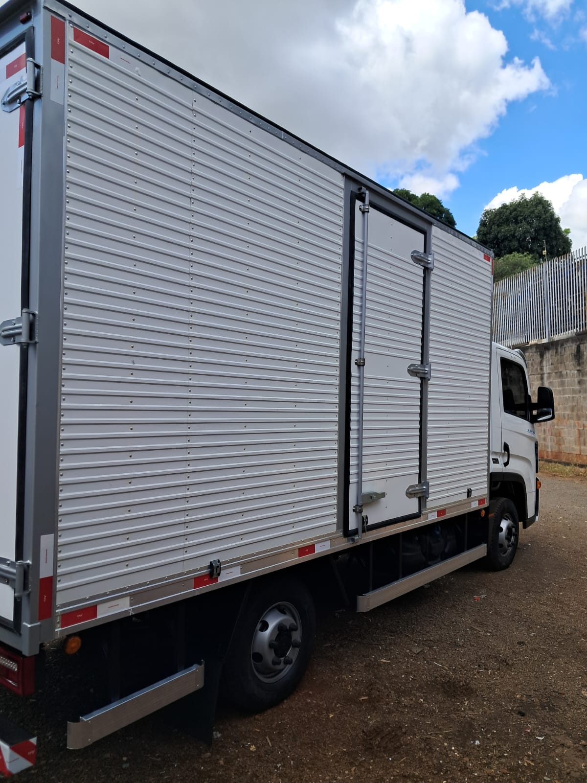 Projeto realizado pela Furgão Londrinense 28